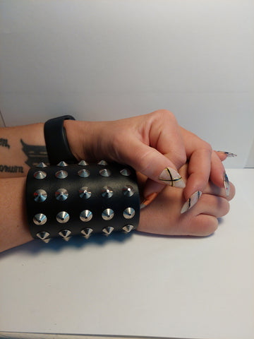 Wristband - Conical Studs 5 row